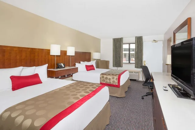 غرفة بسريرين كوين، The Cairn Hotel 1/5