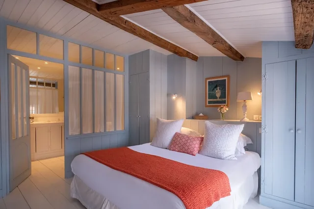 غرفة كومفورت بسرير كوين، La Baronnie Hotel & Spa 3/10