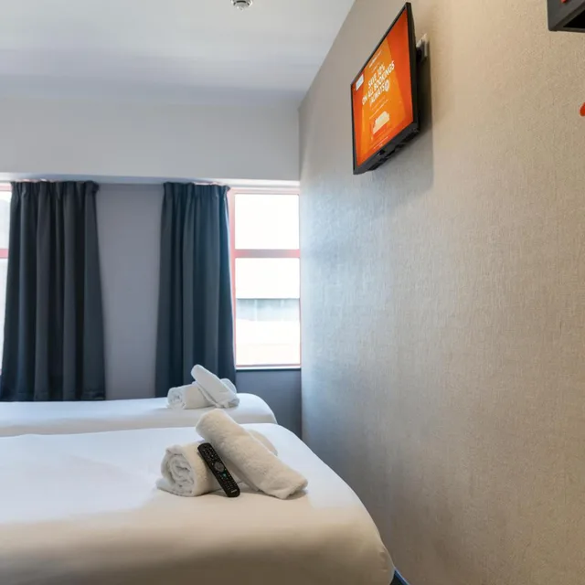 Family, Double or Single Bed، easyHotel Sheffield City Centre 4/10