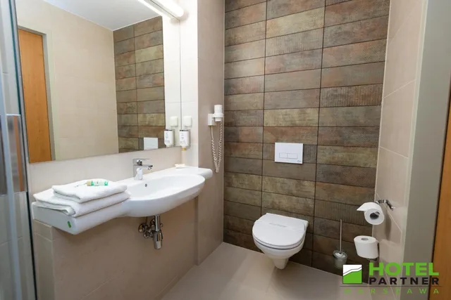 غرفة بسرير كوين، HOTEL PARTNER 4/4
