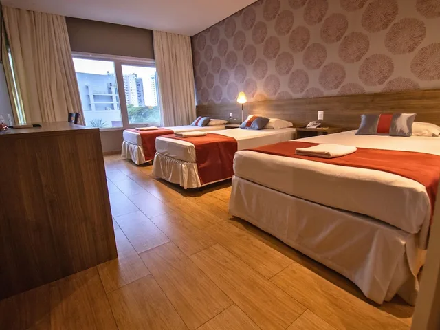 غرفة بريميير ثلاثية بثلاثة أسرّة، Hotel Continental Inn 4/10