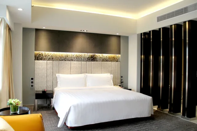 Junior Suite, King Bed, Executive Level، Grand Mercure Shanghai Hongqiao 4/7
