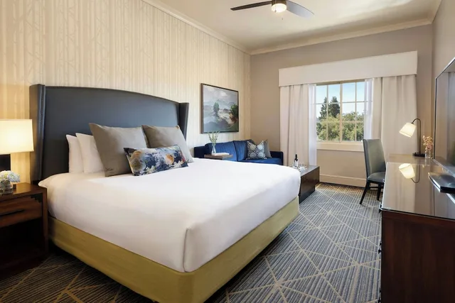 غرفة بسرير كينج بإطلالة، River Terrace Inn 1/2