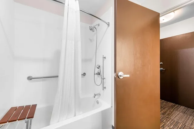 غرفة بسرير مزدوج لذوي الإعاقة، Sleep Inn & Suites Pigeon Forge - Downtown 6/6
