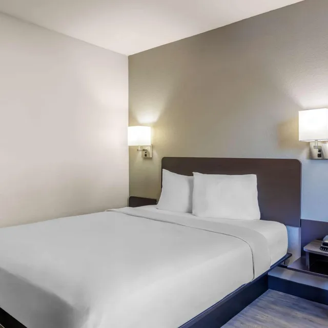 غرفة بسرير كوين، Motel6 Elizabethtown, KY 1/10