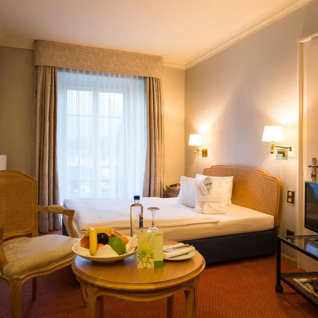 غرفة مفردة بشرفة، Grand Hotel Beau Rivage 1/10