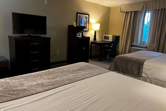 غرفة بزنس بسريرين كوين، Baymont by Wyndham College Station 3/10