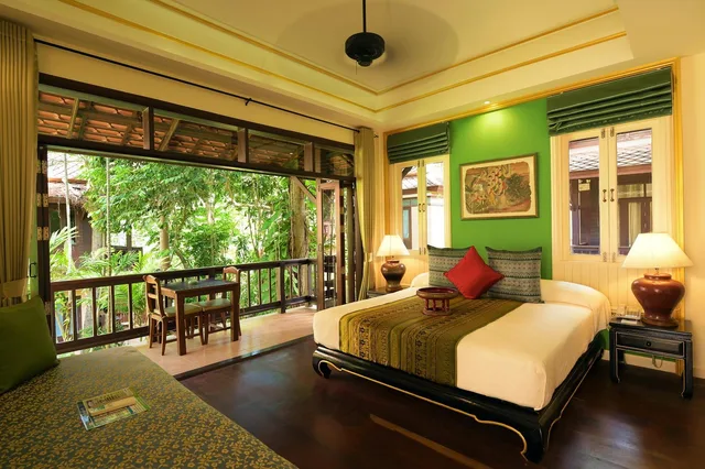Gold, Upstairs, Forest, King Bed, Forest View, Sofa، Rabbit Resort 5/5
