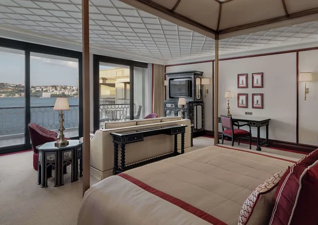 Ciragan, Deluxe, King Bed, Bosphorus View، Ciragan Palace Kempinski Istanbul 2/7