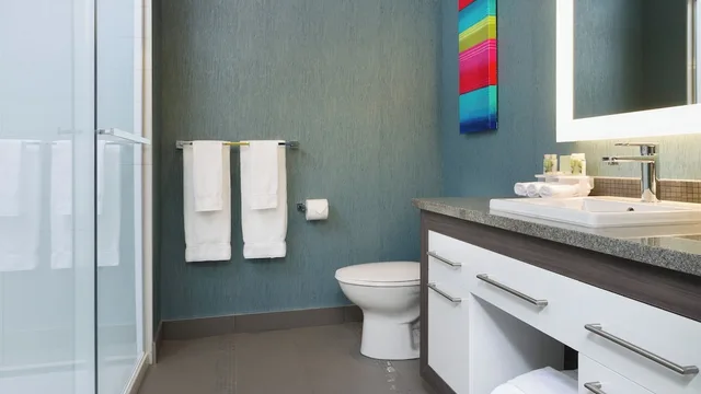 غرفة قياسية بسرير كينج، Holiday Inn Express Quebec 7/8