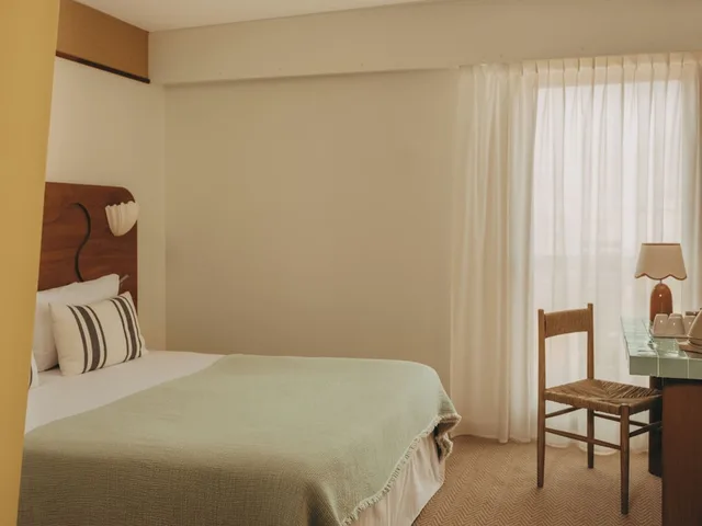 غرفة عائلية رباعية بسرير كوين وسريرين منفصلين، Kyriad Prestige Les Sables D Olonne Plage Centre Des Congres 9/10
