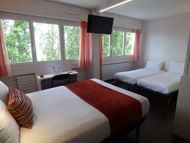 Room, Triple, Escatel Hotel 1/8