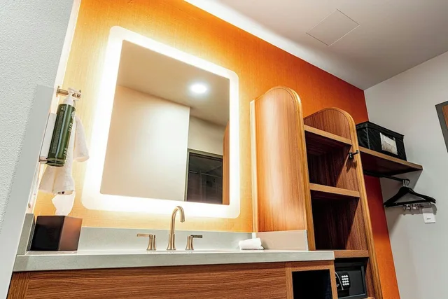 River, Suite, King Bed, Bunk Bed, Sofa, Accessible، OKANA Resort & Indoor Waterpark 8/8