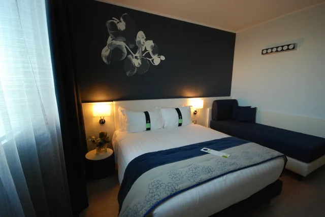 غرفة بسرير مزدوج، Holiday Inn Milan Nord Zara 2/8