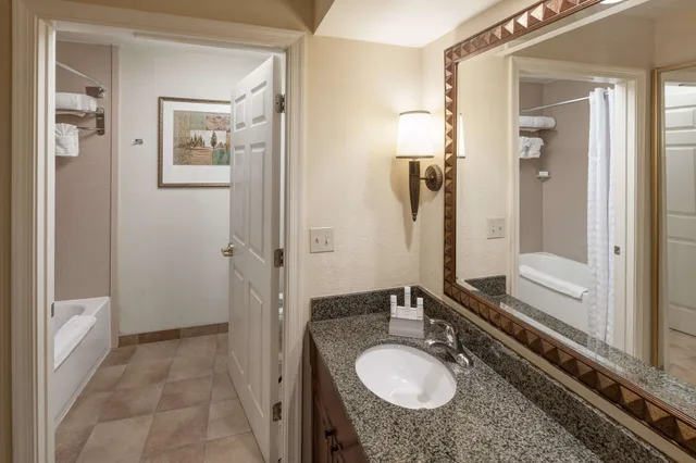 Suite, 1 King and 2 Double Beds, Homewood Suites by Hilton Jackson-Ridgeland 7/8