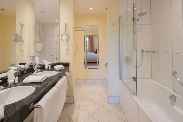Deluxe, Double Bed, Best Western Premier Castanea Resort Hotel 2/2