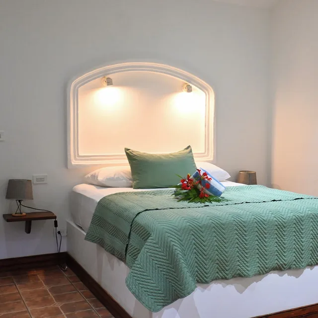 Deluxe, 1 Queen and 1 Single Bed, Hotel Pasatiempo 6/9