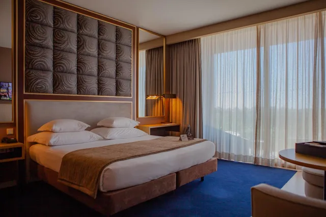 Palm, Club, Suite, Ocean View, Wine & Books by the sea - Algarve Resort 1/7
