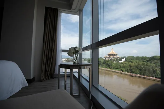 غرفة ديلوكس تنفيذية بسريرين منفصلين بإطلالة على النهر، Riverside Majestic - Astana Wing 2/3