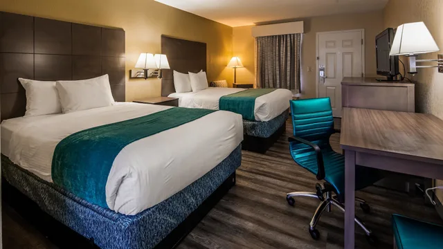 غرفة قياسية بسريرين مزدوجين، Best Western Catalina Inn 1/5