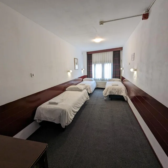 غرفة ثلاثية، Budget Hotel Ben 3/7