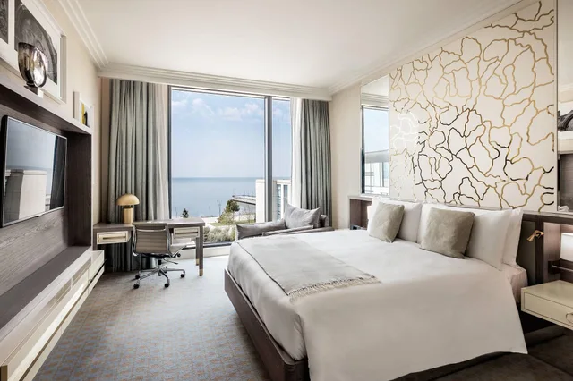 غرفة بسرير مزدوج بإطلالة على البحر، Marriot Baku Boulevard Hotel 2/8