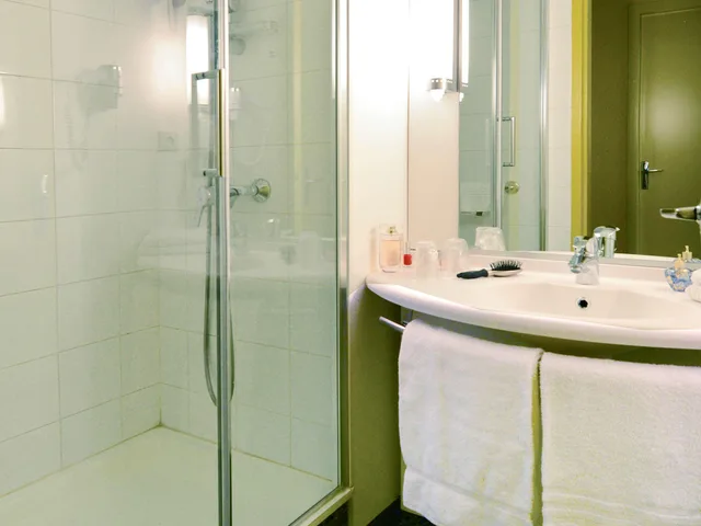 غرفة قياسية بسرير كوين، ibis Styles Dax Miradour 9/10