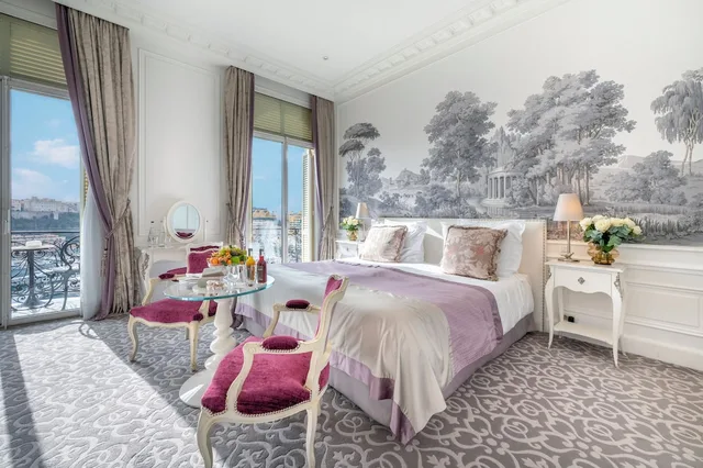 غرفة حصرية بسرير كينج بإطلالة على البحر بشرفة، Hotel Hermitage Monte Carlo 1/4