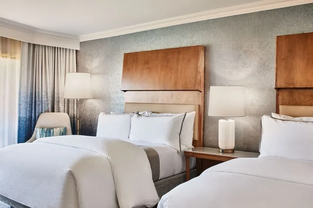 غرفة ديلوكس بسريرين كوين بإطلالة على المسبح، Westin La Paloma Resort And Spa 3/7