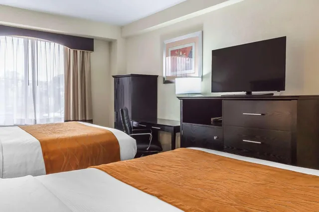 Upgrade, Efficiency, Suite, 2 Queen Beds, Accessible، Comfort Inn & Suites LaGuardia Airport 3/4