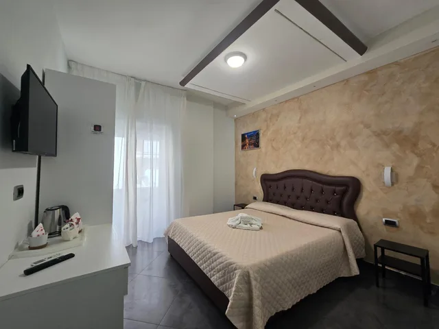 غرفة بسرير كوين، B&B Nazionale 2/8