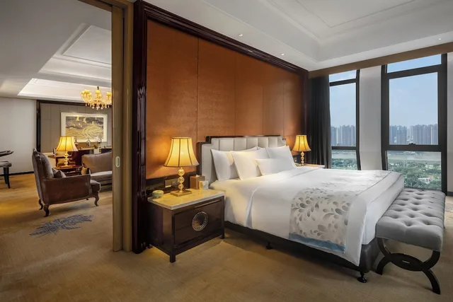 Executive, Suite, King Bed, Wanda Vista Quanzhou 1/1