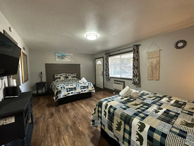 غرفة قياسية بسريرين كوين، Lake Ridge Hotel 5/10