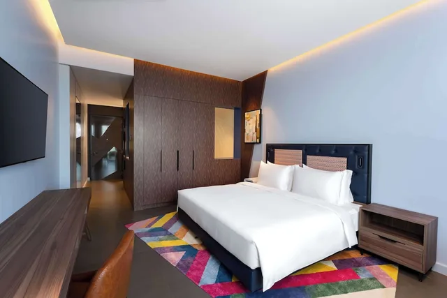 King Room, Hyatt Centric Jumeirah Dubai 2/5