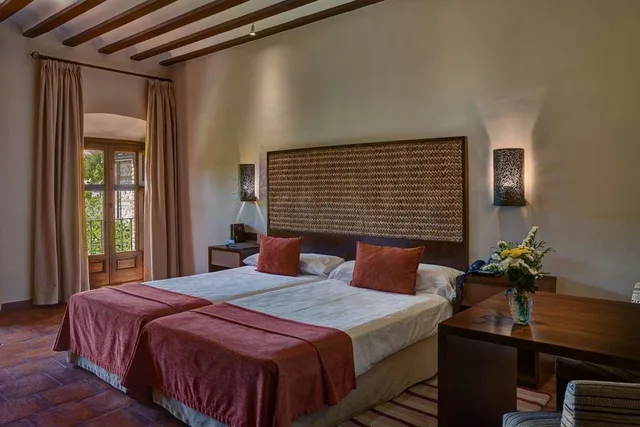 غرفة قياسية بسرير مزدوج، Parador de Chinchon 1/9