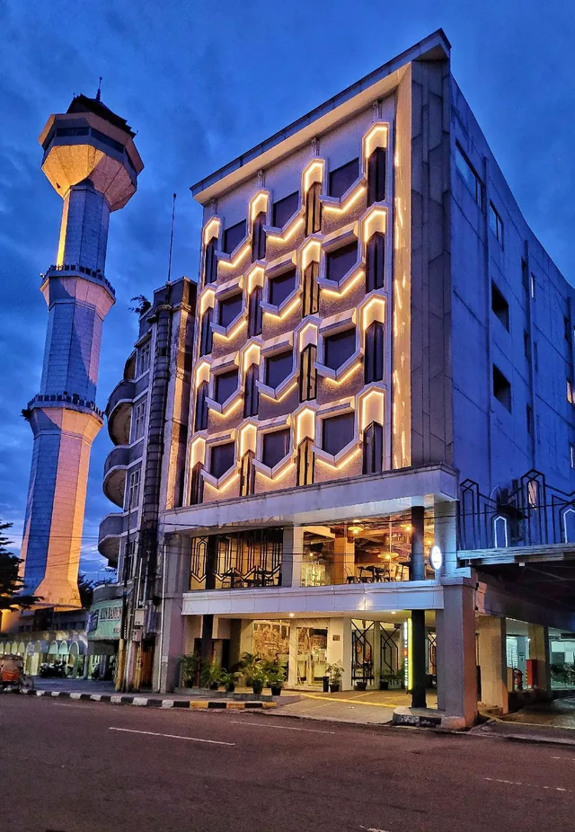 غرفة تُحدَّد حسب التوفر، Hotel 88 Alun Alun 1/1
