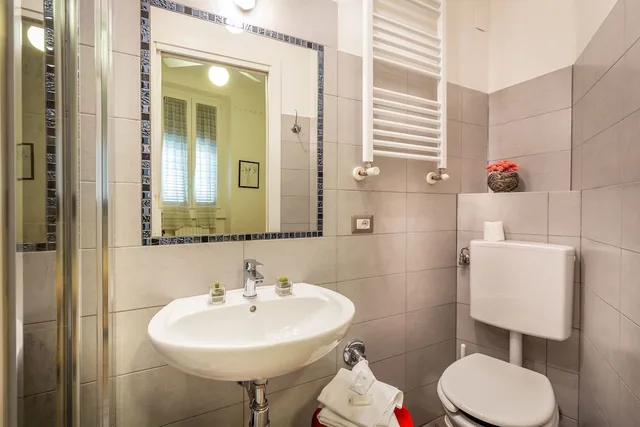غرفة كلاسيكية بسرير مزدوج بإطلالة على المدينة، Hotel Ferretti 2/6