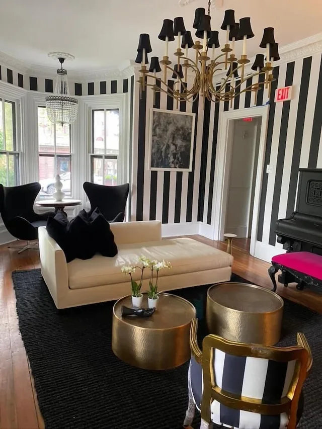 The Hugh Boutique B&B، Millville 32/44