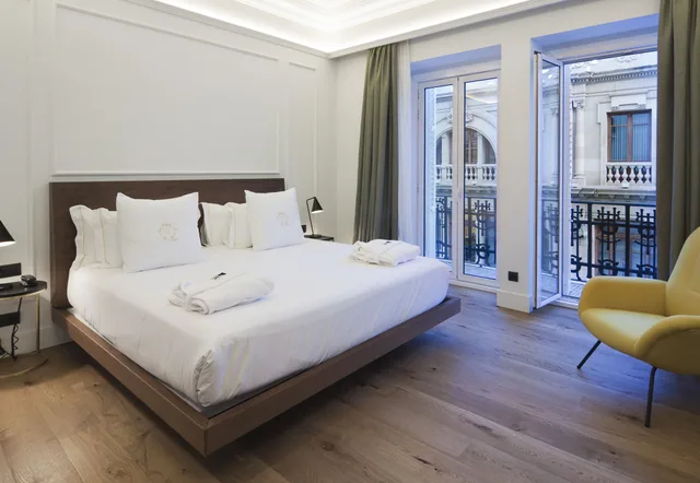 Superior Double or Twin Room, Balcony, Hotel One Shot Reina Victoria 1/6