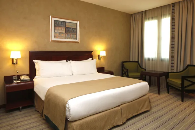 غرفة قياسية مفردة، هوليداي إن - العليا(Holiday Inn Olaya) 4/12