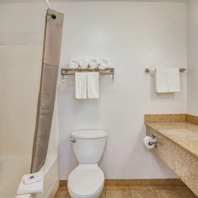 غرفة رباعية للمدخنين، Studio6 Opelika, AL - Auburn Al 5/6