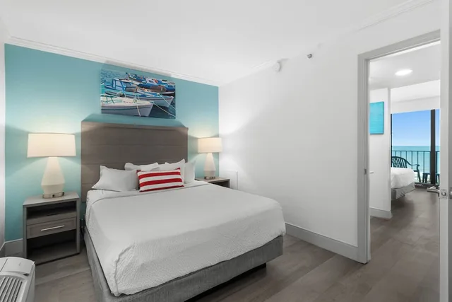 Schooner, Junior Suite, Deluxe, Cabana, 2 Queen Beds, Ocean Front، Compass Cove Resort 4/7