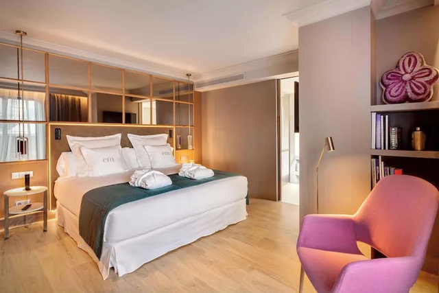 غرفة بريميوم عائلية بسرير كينج وسريرين منفصلين، Barcelo Emperatriz 2/10