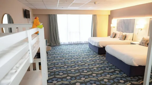 Family, 1 Single and 2 Double Beds, Large، Ocean Sands Hotel 3/4