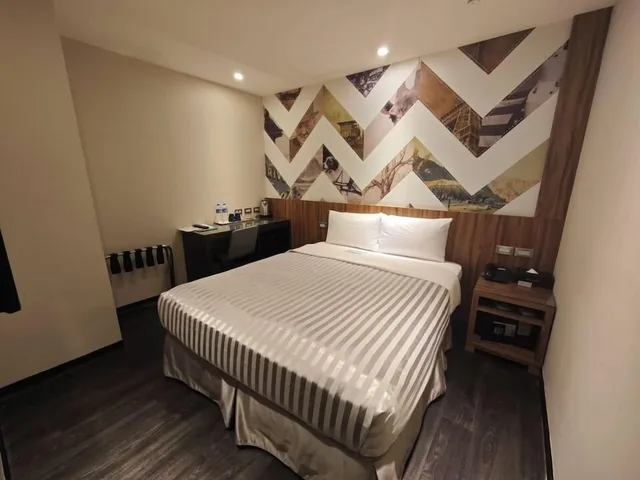 Standard, Double Bed, No Window، XIMEN HOTEL 2/3