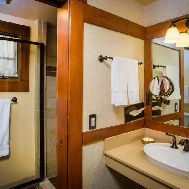 2 Bedrooms, Deluxe, Chalet, 2 Bathrooms، UCLA Lake Arrowhead Lodge 5/5