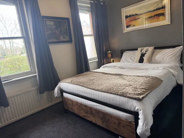 Compact Double Room، OYO Cornerstone Manor Hotel 2/10