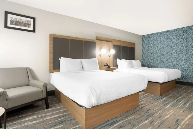 Standard, 2 Queen Beds, Best Western Plus Mobile Inn and Suites 1/3