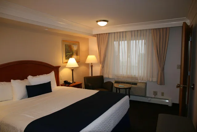غرفة بسرير كوين، Best Western Plus Silver Saddle Inn 2/4