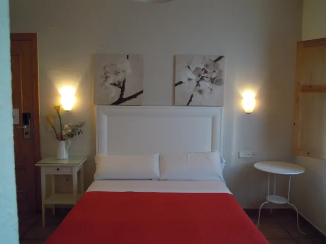 غرفة سوبيريور بسرير مزدوج، Hostal Moscatel 3/9
